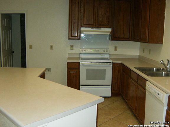 5th image of 10910 Bristle Oak Dr