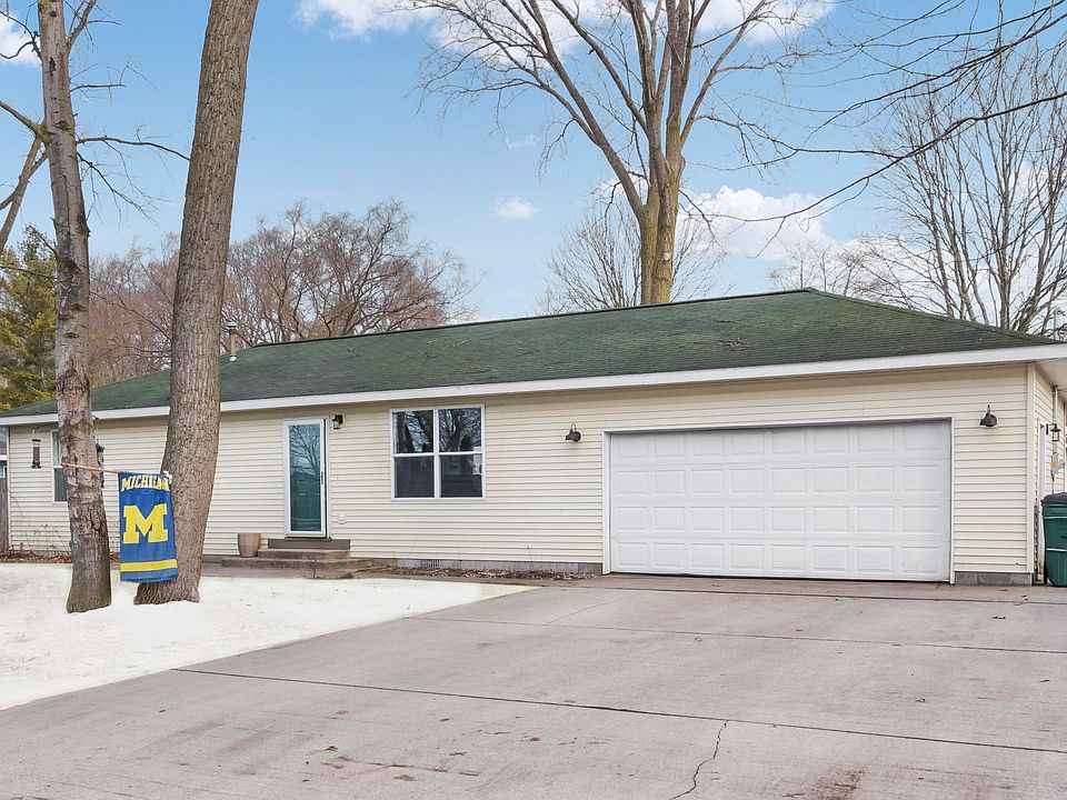 1st image of 212 Casenelli Ave