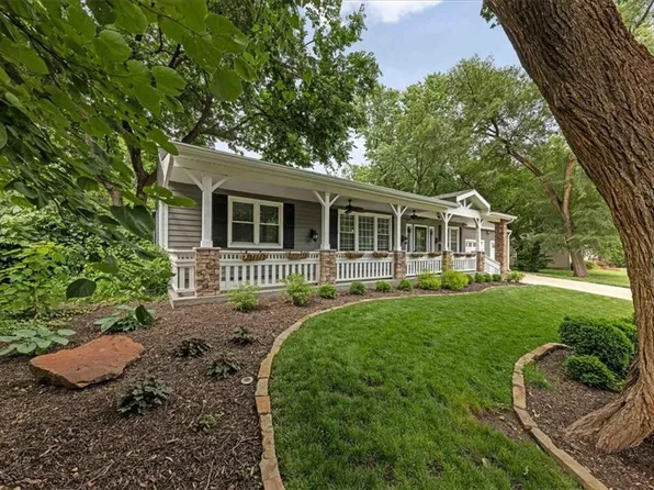8530 W 86th Ter, Overland Park, KS 66212