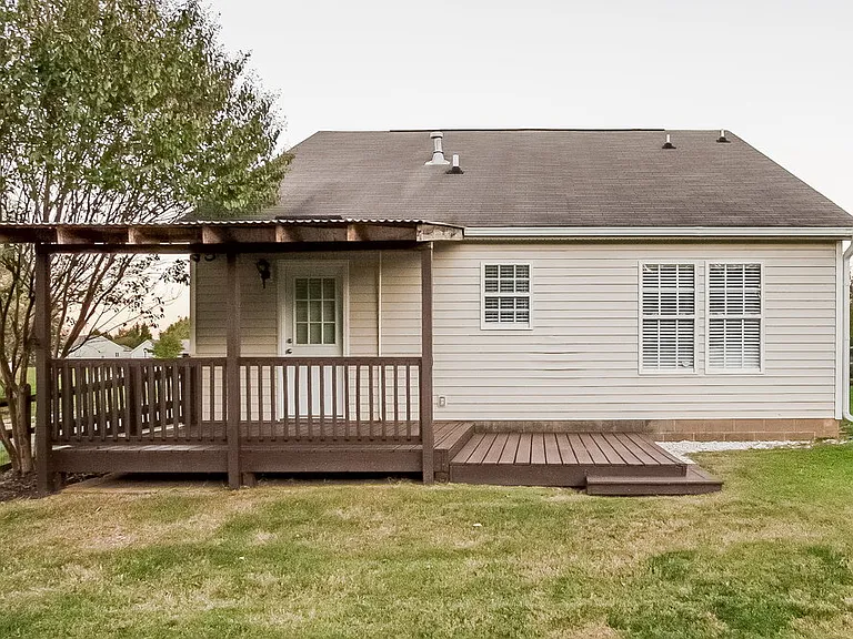 1002 Great Falls Dr — Photo 17