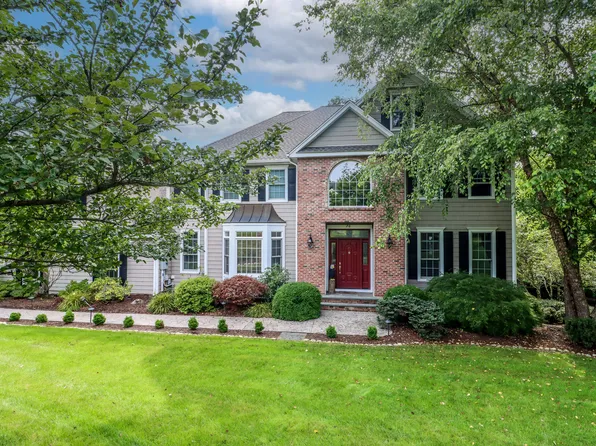 70 Trailside Drive, Monroe, CT 06468