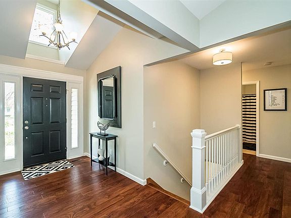 5th image of 518 Arlington Terrace Dr