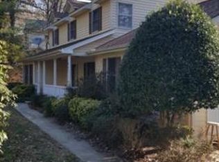 207 Sweetwater Hills Dr, Hendersonville, NC 28791
