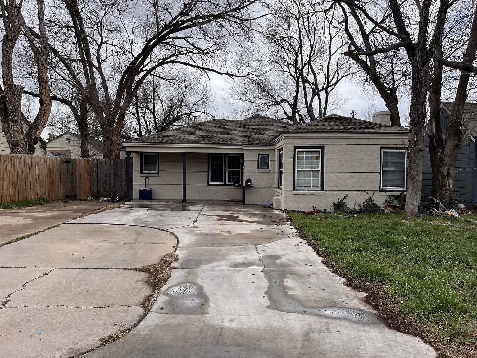 4 bed, 3.0 bath, 1883 sqft, $2,300 — Photo 1