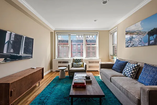 Sold by Nest Seekers International | media 9