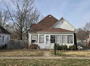 21 N West St, Sullivan, IN 47882