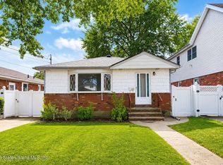 28 Reno Ave, Staten Island, NY 10306