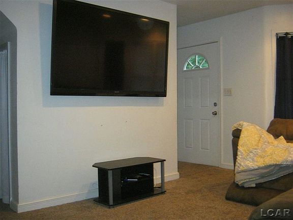 3rd image of 1101 Murray Dr
