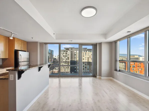 929 Portland Ave APT 1005, Minneapolis, MN 55404