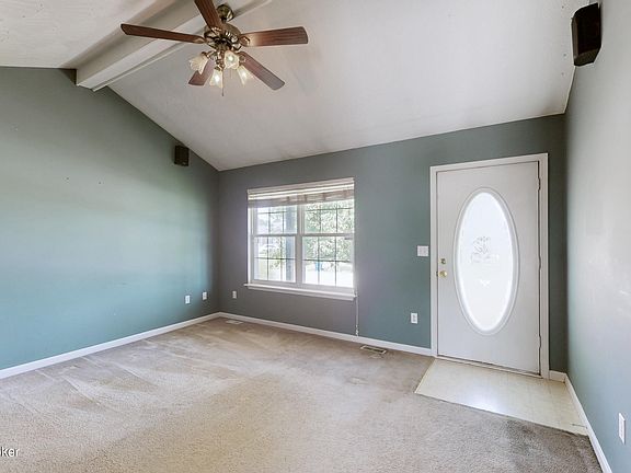 4th image of 164 Drake Dr