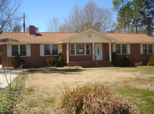 886 Trailmore Cir, Sumter, SC 29154