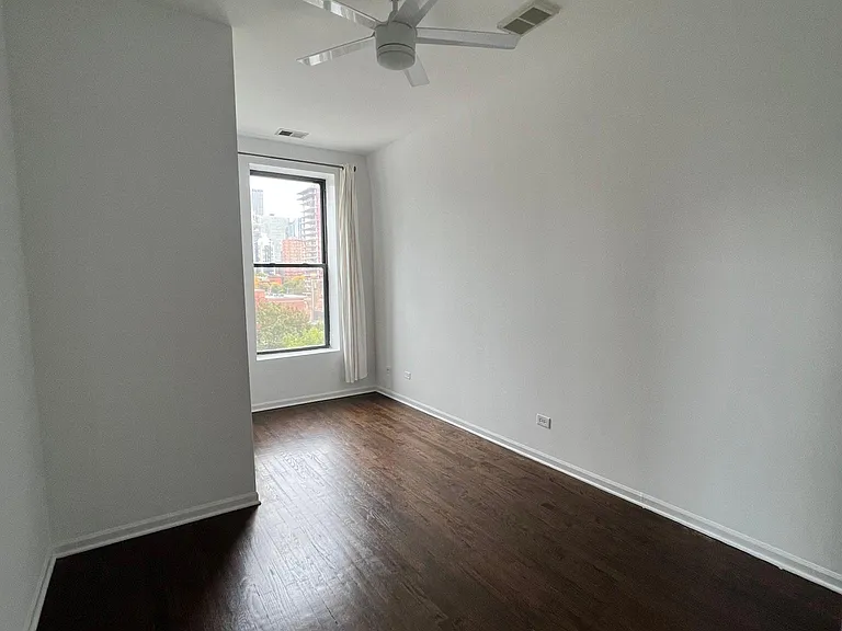 946 N Orleans St #303 — Photo 21