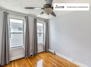516 Washington St #4-D, Boston, MA 02111