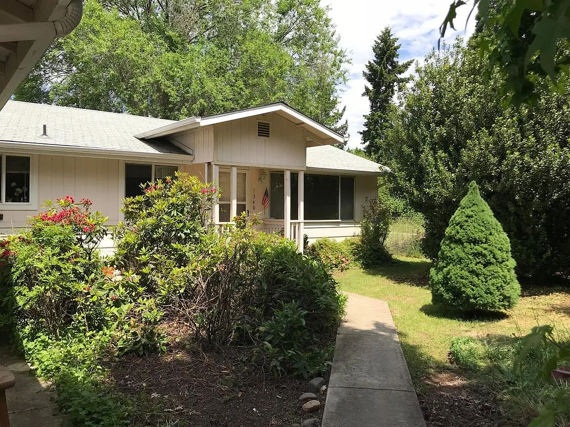 1340 Fruitdale Dr photo 1