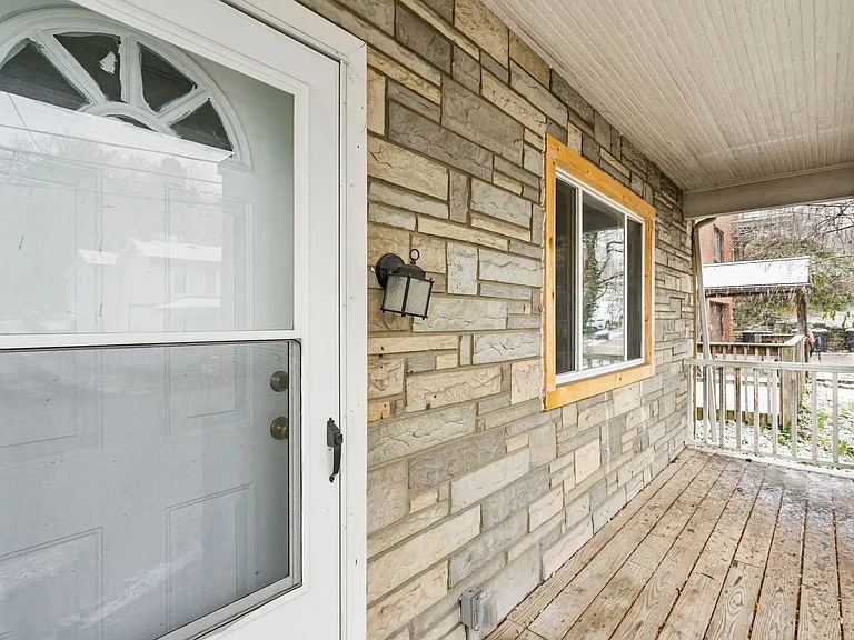 410 Lorenz Ave — Photo 24
