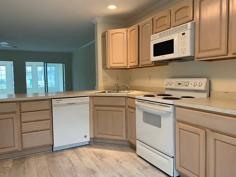 3 bed, 2.5 bath, 1700 sqft, $2,700 — Photo 3