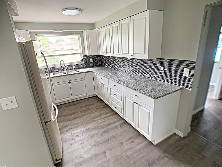 12313 Harland Ave — Photo 14