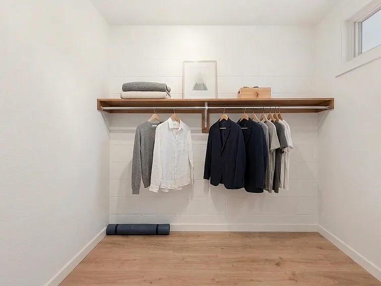 Optional space: used for a closet.