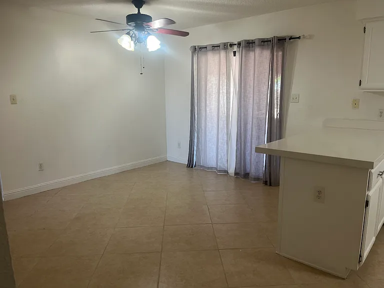 1145 S Fresno Ave — Photo 4