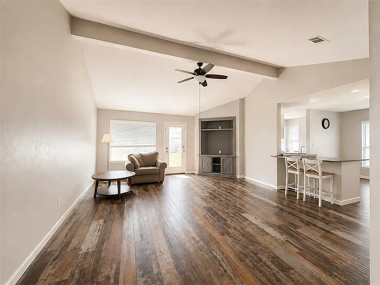 12710 Fenimore Ct — Photo 3