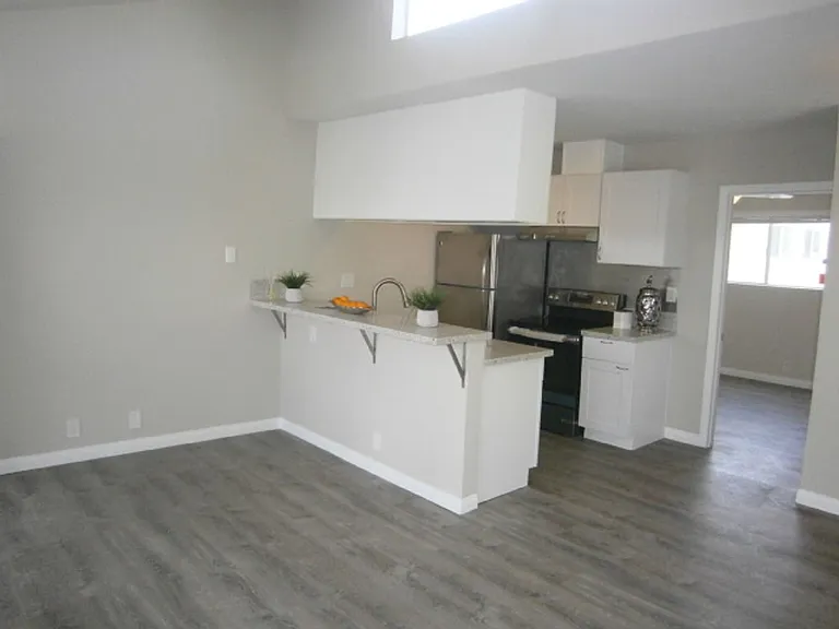 5252 Landis St — Photo 7