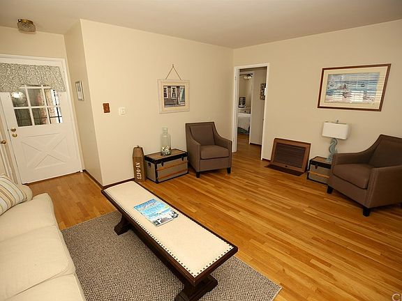 4th image of 3837 McNab Ave