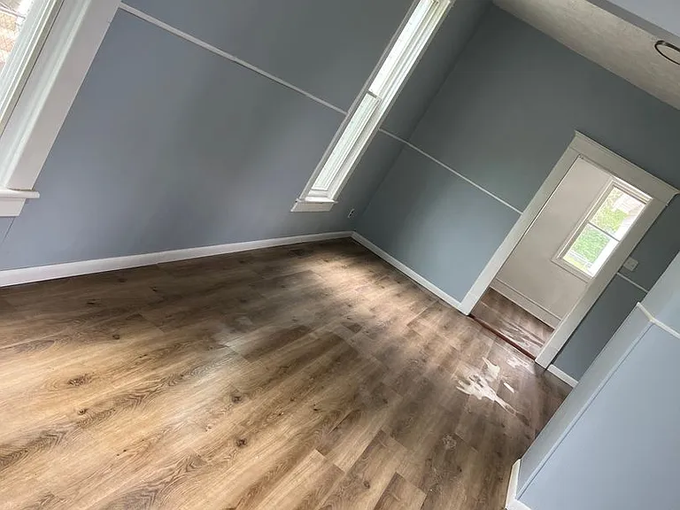 708 N Mulberry St — Photo 2