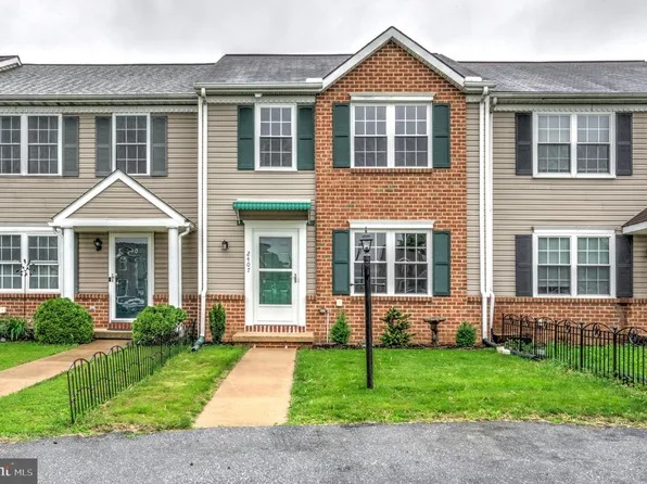 2407 Franklin Dr, East Petersburg, PA 17520