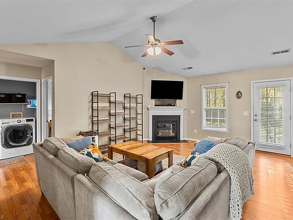 5th image of 5276 Mount Hope Dr