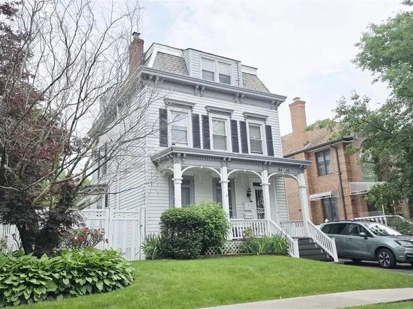 14436 32nd Avenue, Flushing, NY 11354