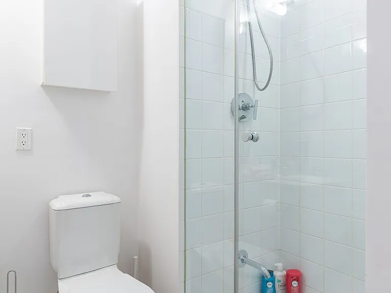 832 Bay St #204 — Photo 13