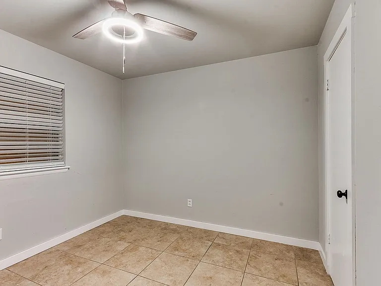 1909 Hardy Dr — Photo 16