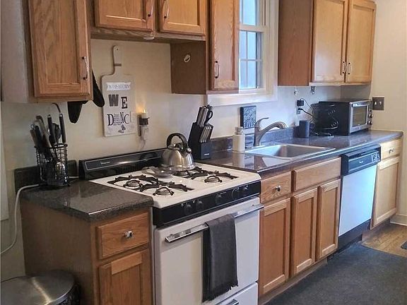 2nd image of 110 Audrey Ave #100