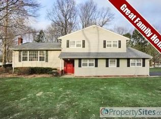 371 Harvey Ct, Wyckoff, NJ 07481