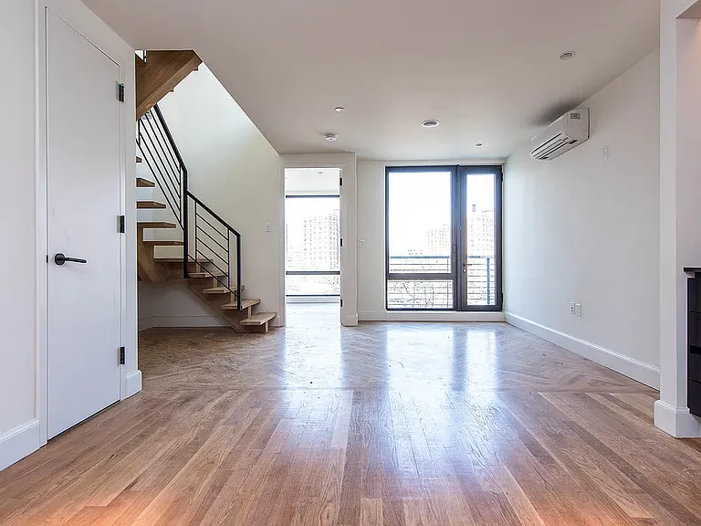 1 Duffield St #418 — Photo 1