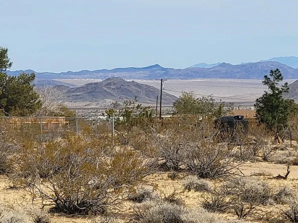 76 Deer Trl, Yucca Valley, CA 92284
