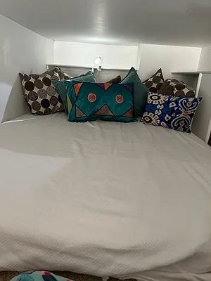 Rented by Sandra Ospina, Licensed Real Estate Broker | media 14