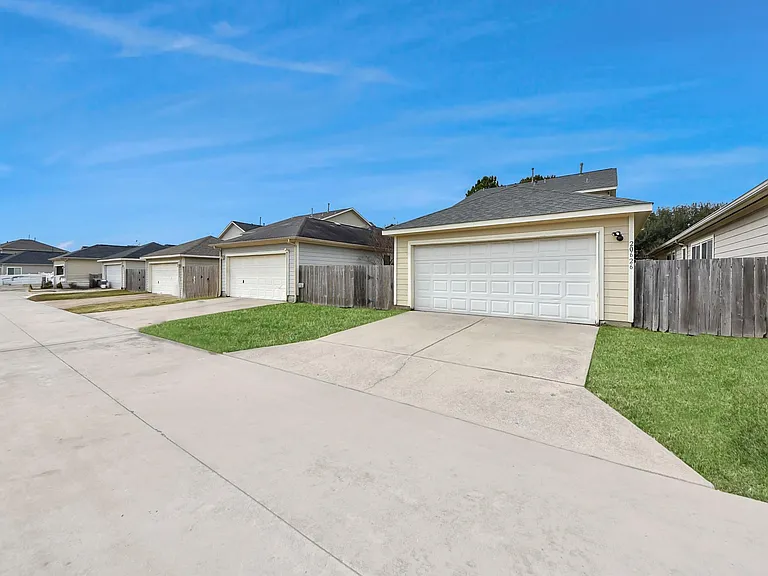 20626 Sycamore Crest Ln — Photo 34