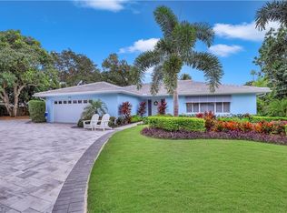 696 Regatta Ct, Naples, FL 34103