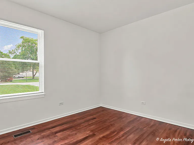 3287 Medford Ct — Photo 22