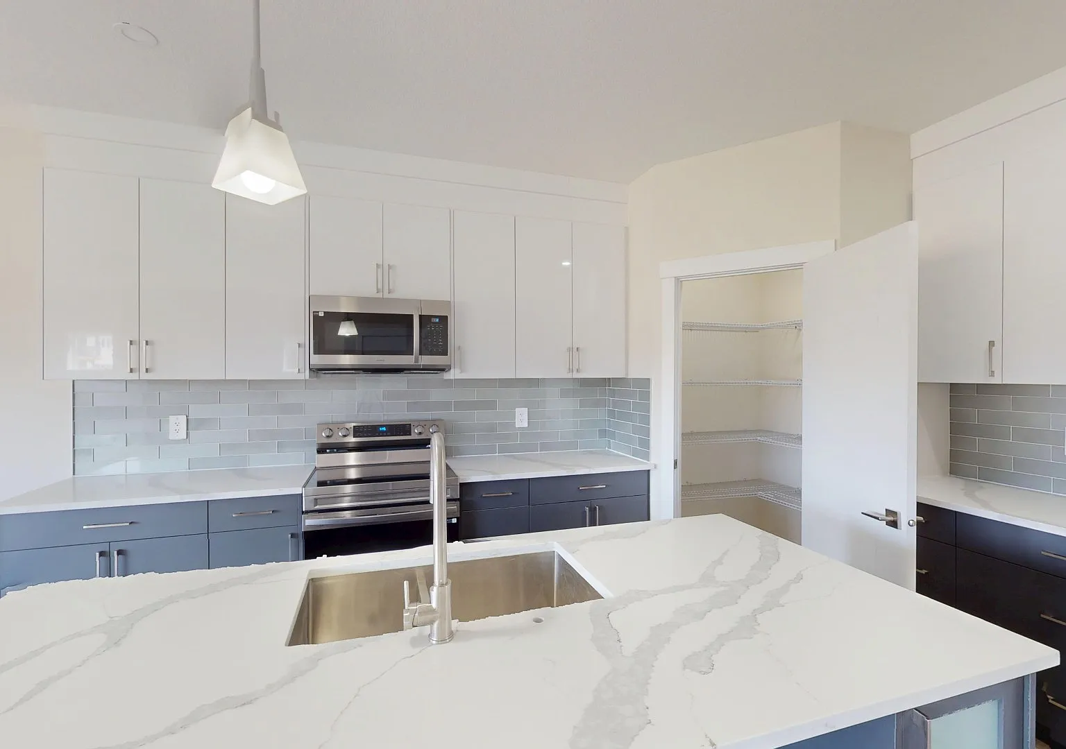 1229 Westmount Dr — Photo 2
