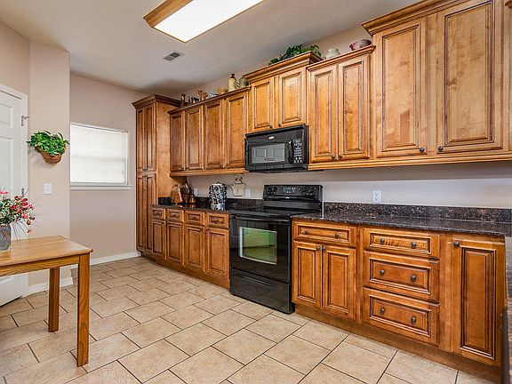 5th image of 190 Rockwood Ln