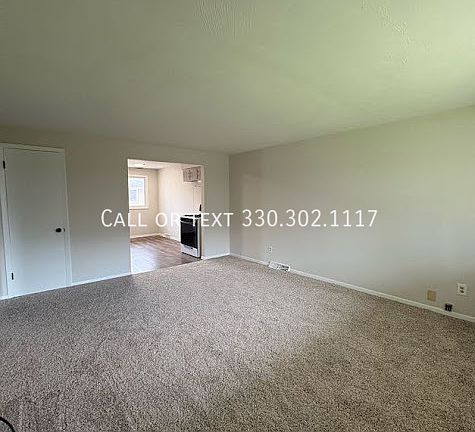 3rd image of 243 Kennedy St