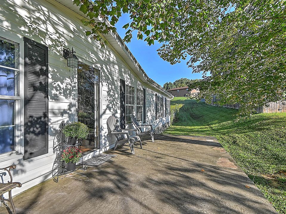 919 Old Stage Rd, Church Hill, TN 37642 | MLS #9985170 | Zillow