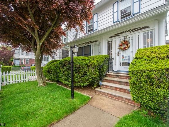3rd image of 15 Franklin Ave