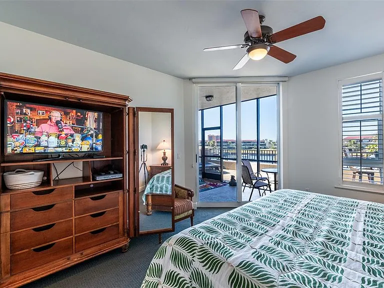 3313 Sunset Key Cir #104 — Photo 31