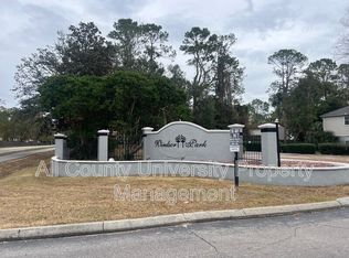 3705 SW 27th St APT 227, Gainesville, FL 32608