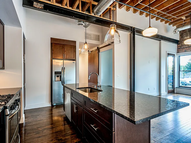 922 N Main St #212 — Photo 9