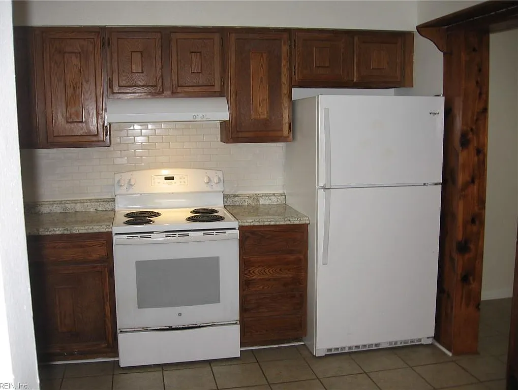 3 bed, 2.5 bath, 1508 sqft, $2,375 — Photo 3