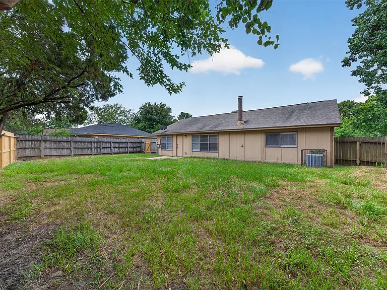 20014 Bishops Gate Ln — Photo 41